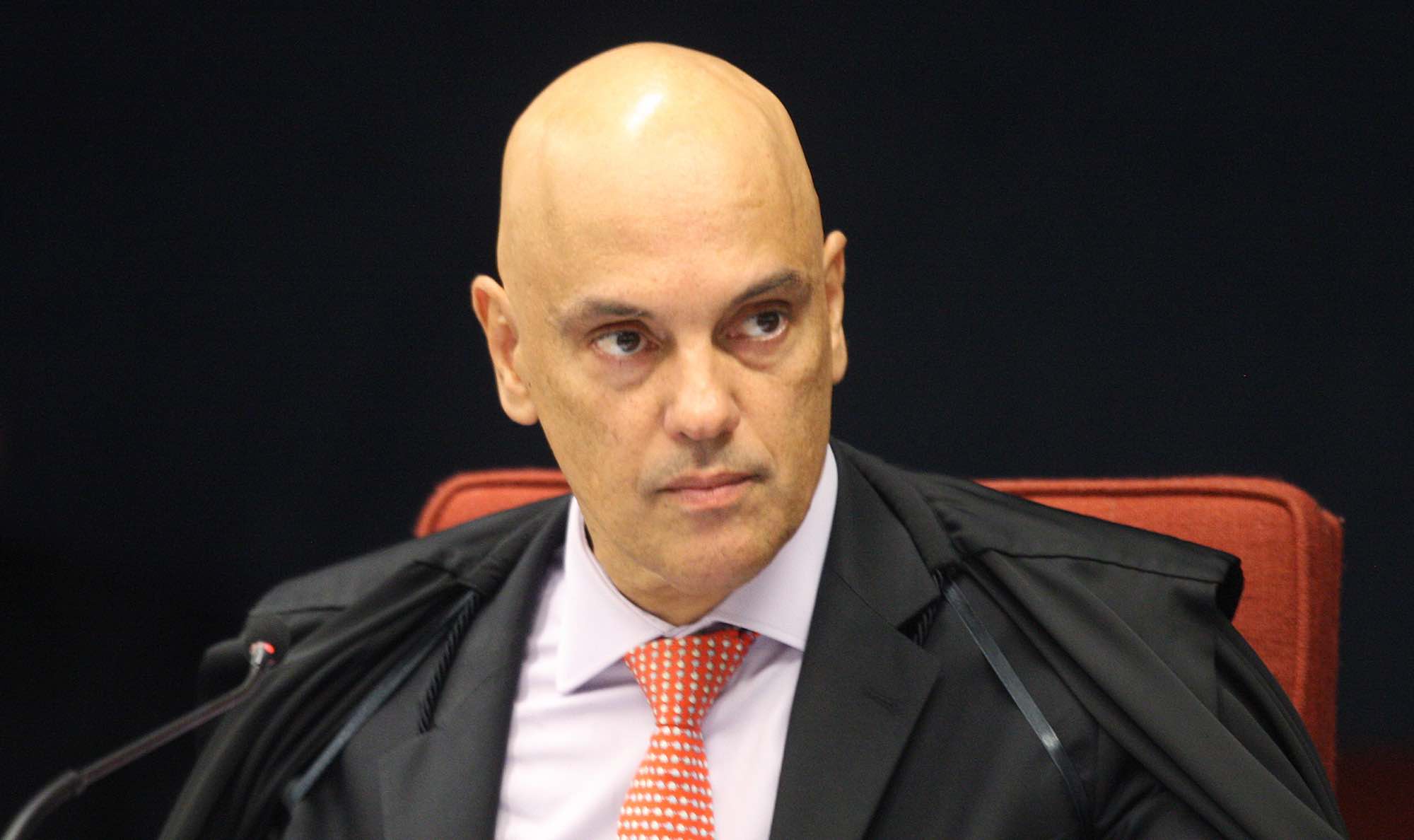 Alexandre de Moraes volta aos holofotes do Master, em novo inquérito