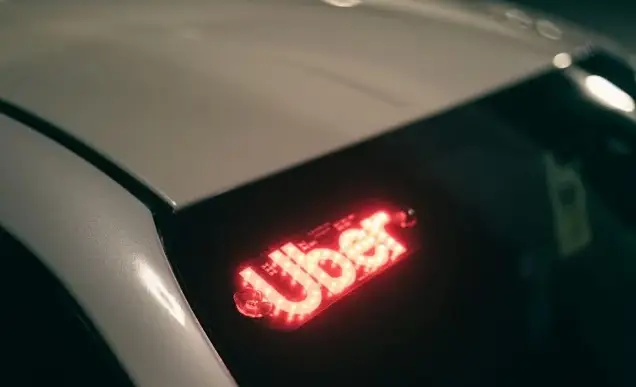Justiça condena a Uber a indenizar passageiro que esqueceu compras após corrida no MA