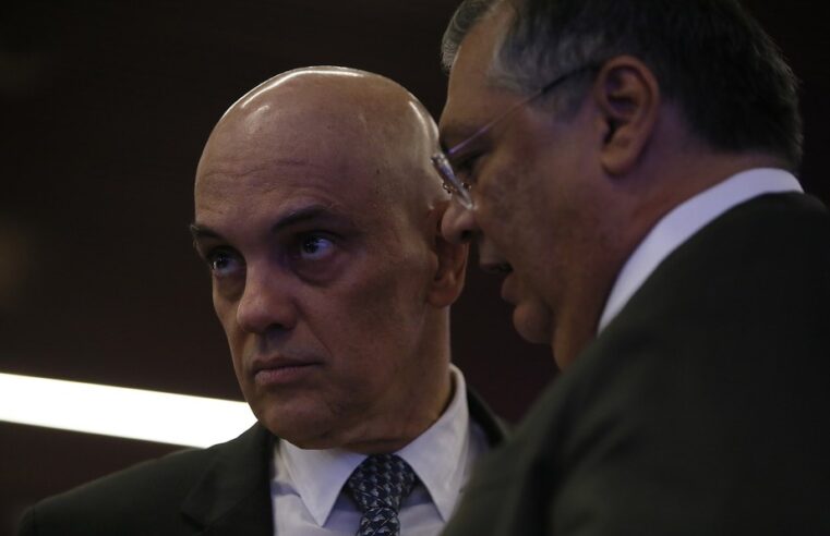 Moraes determina busca e apreensão a jornalista após reportagem sobre carro funcional usado por Dino
