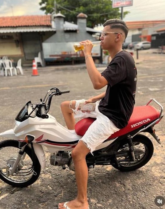 Emboscada? Jovem é morto a tiros após receber ligação da namorada em Teresina