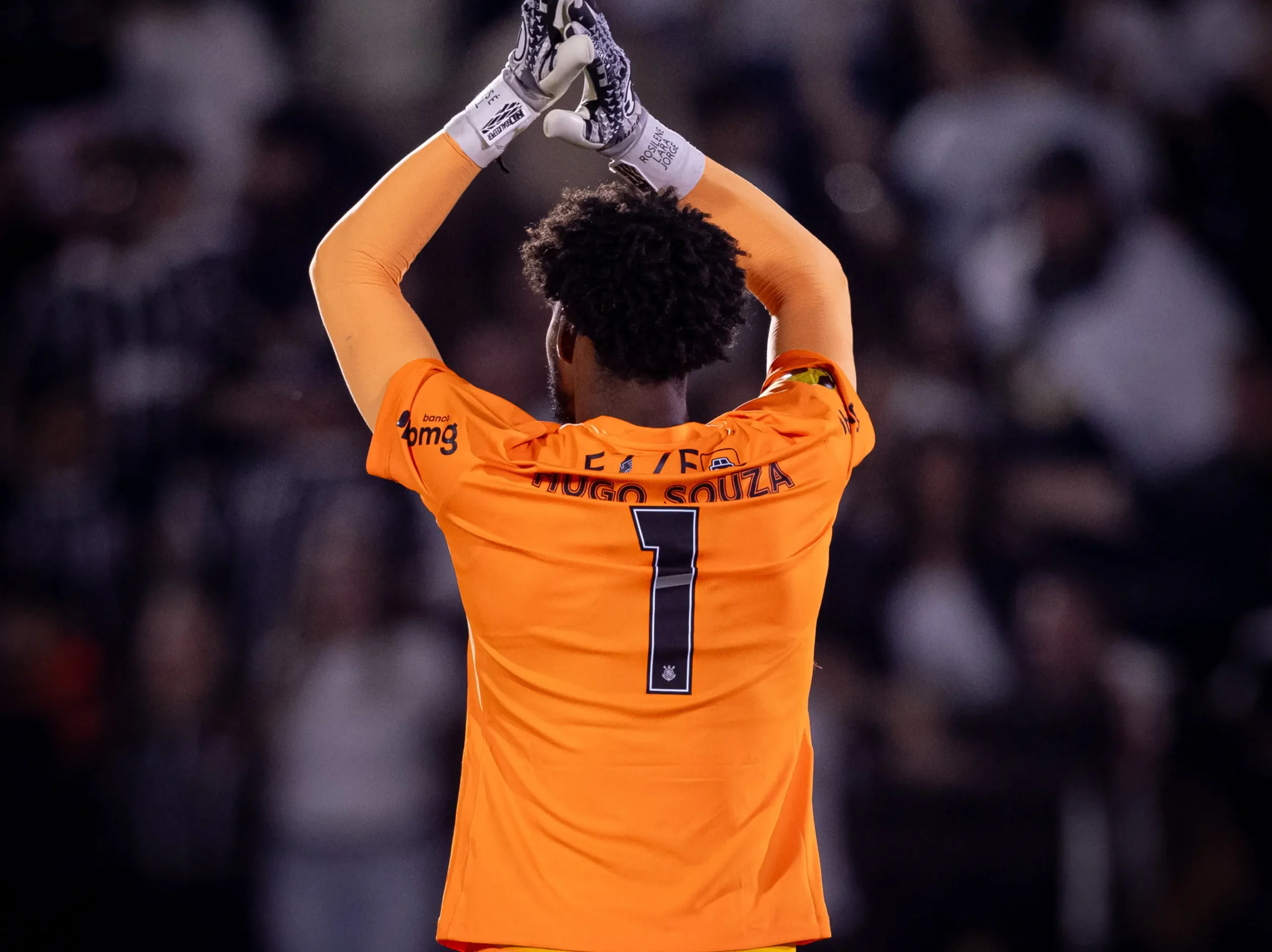 Hugo evita dar desculpas após eliminação do Corinthians e faz cobrança: “Erro que não pode acontecer”