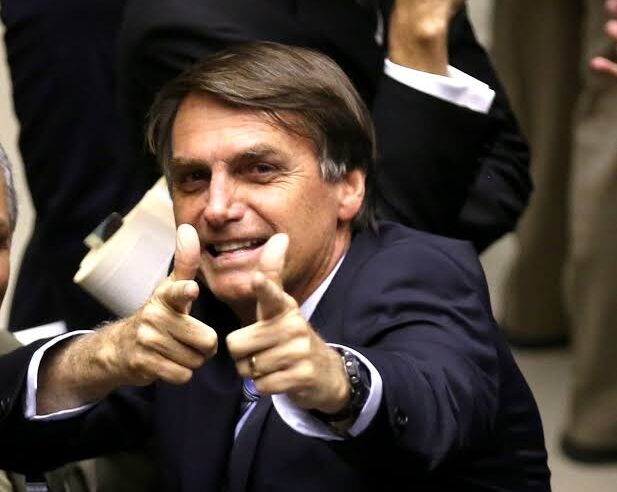 Jair Bolsonaro vai pra casa após 120 dias