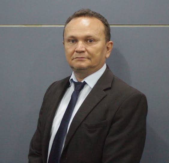 Movimentação política na Câmara de Teresina: saída de Roncallin abre espaço para posse de Roberval Queiroz