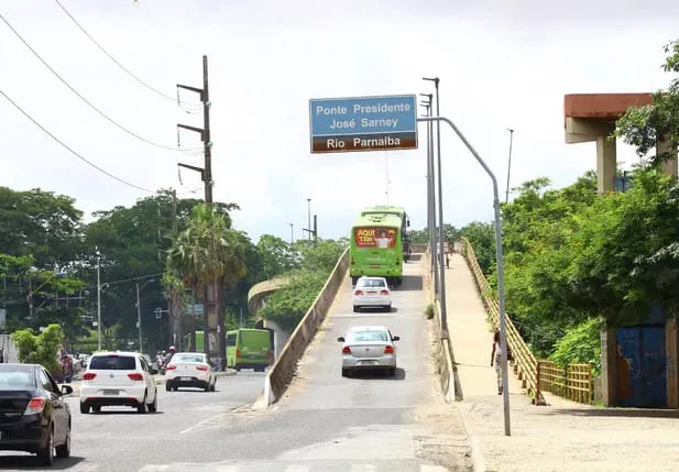 Acidente fatal na Ponte da Amizade transforma madrugada do Dia das Mães em cenário de tristeza.
