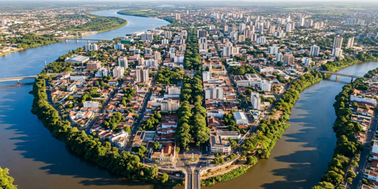 A “Cidade Verde” é a única capital sem praias do Nordeste, foi planejada em 1852 entre dois rios e encanta pela beleza natural