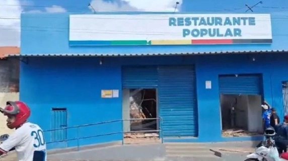 Desabamento em Restaurante Popular deixa servidoras feridas em Buriti Bravo