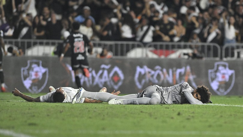 Luta contra o rebaixamento esquenta, e Corinthians e Grêmio entram em alerta na reta final do Brasileirão